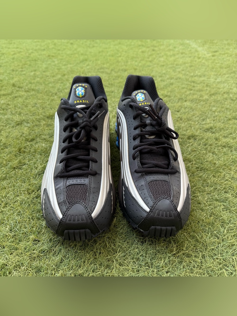Nike Shox R4 - Picture 2 of 7